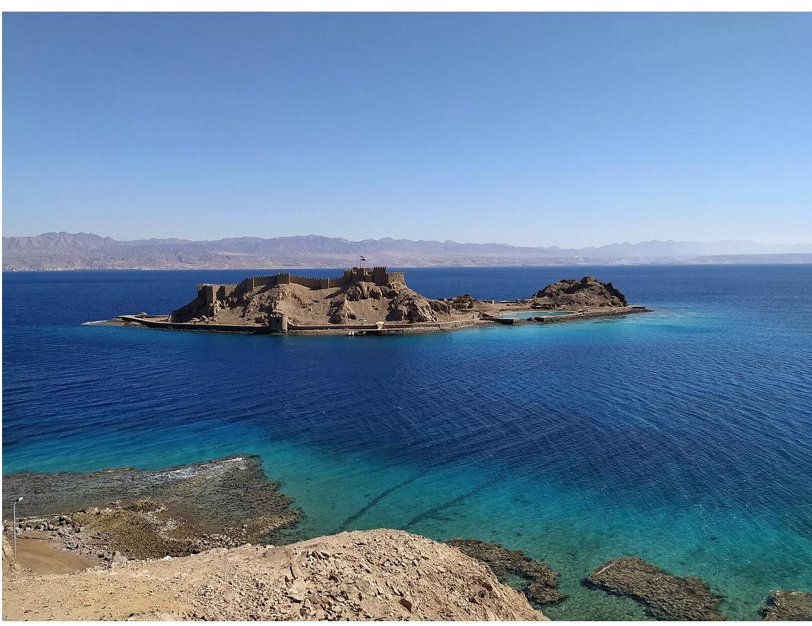 lost land & pharaoh’s island cruise, red and white canyons, safari trip